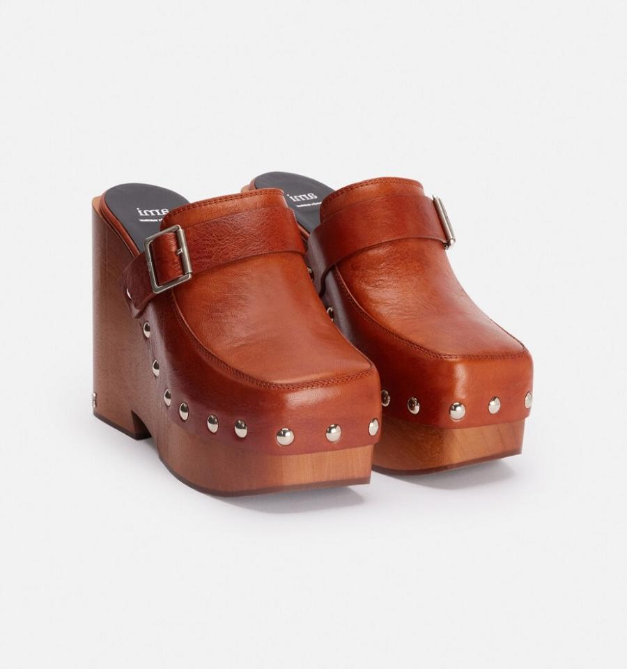 Brown Ami Paris Close Toe Clogs | ami_IE303