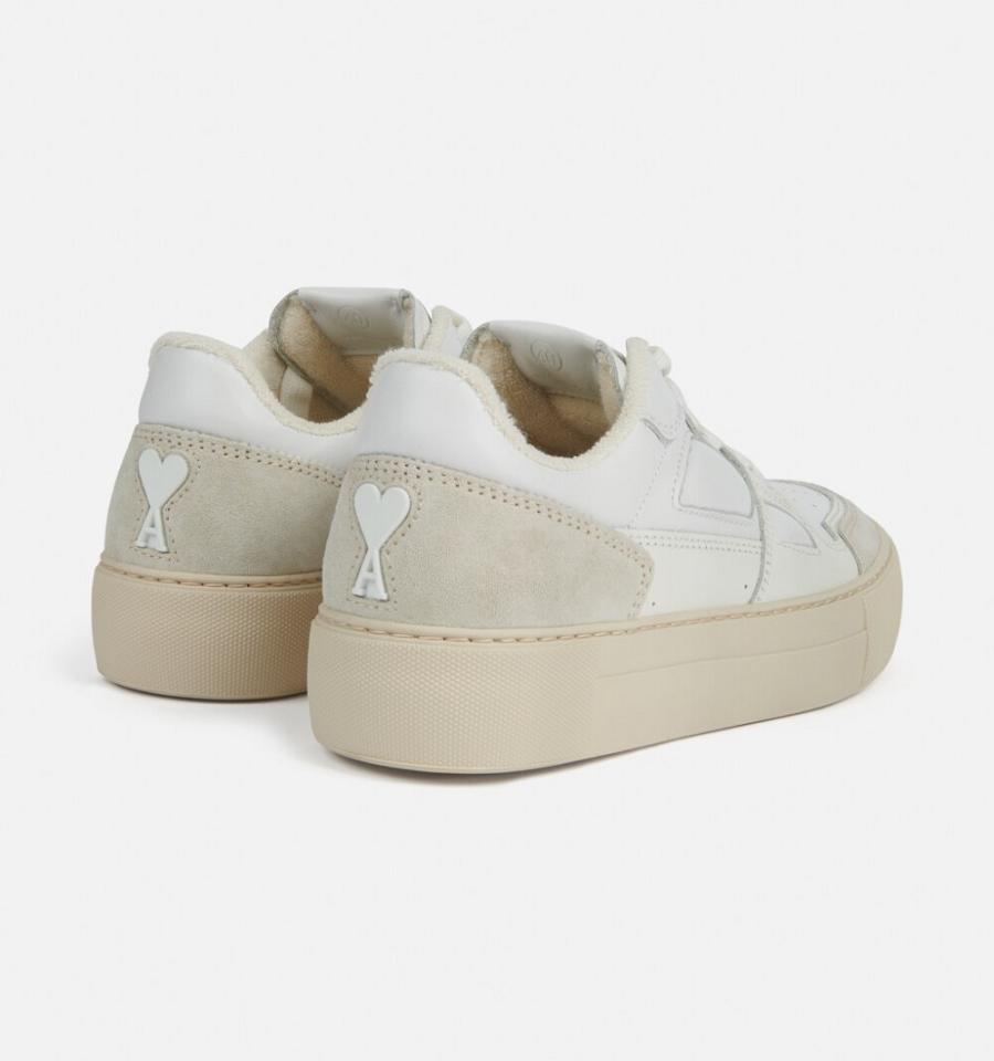 White Ami Paris Low Top Ami Arcade Sneakers | ami_IE373